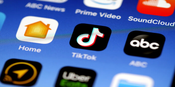 United States ban Chinese social media apps including Tik Tok