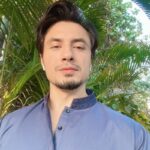 What is Ali Zafar’s favorite dress? Ali Zafar's favorite dress