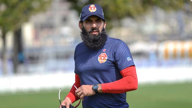 Misbah-ul-Haq Support to Play Cricket Behind Closed Doors