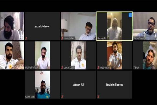 Mushtaq Ahmed Gives Useful Tips to Spinners Online Useful Tips to Spinners Online