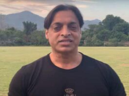 Shoaib Akhtar Donates his IPL Helmet for Coronavirus Relief Efforts Shoaib Akhtar Donates his IPL Helmet for Coronavirus Relief Efforts
