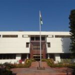 38 High Commission officials, including Indian Diplomats, return from Pakistan 38 High Commission officials, including Indian Diplomats, return from Pakistan