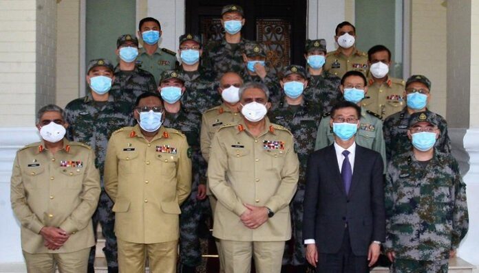 Chinese Military Delegation Meets Army Chief