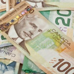 The Dollar Soared Against the Rupee in the Interbank and Open Markets Dollar