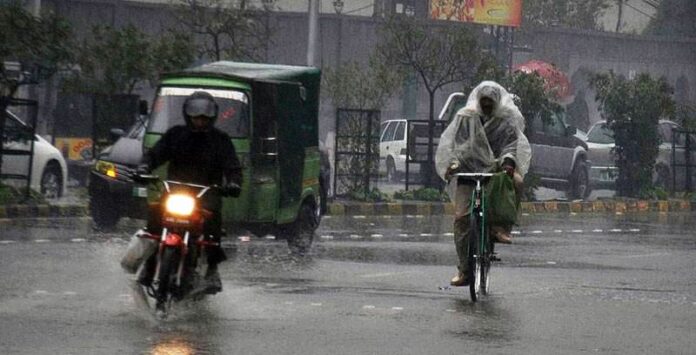Slow Rain in Lahore
