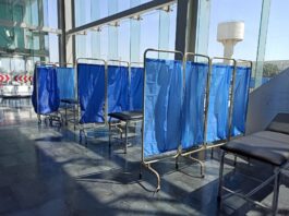 Isolation wards in hospitals of Lahore and Karachi lack beds Isolation wards in hospitals of Lahore and Karachi lack beds