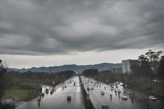 Rain with strong winds is expected in Punjab, Kashmir and GB on Friday