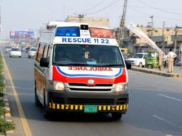 In Faisalabad, 10 People Were Killed When A Roof Collapsed Due To Rain Ambulance Rescue 1122