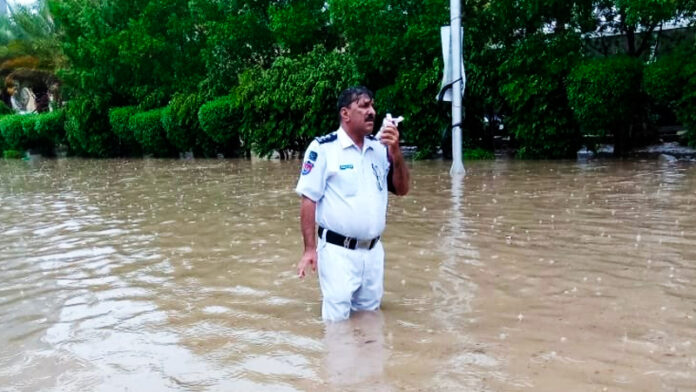 Heavy Rain in Karachi