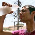 Extreme Heat And Power Outages in Karachi Make Life Difficult For People Load Shedding