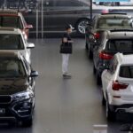 11 government officials in Sindh are accused of not returning luxury cars 11 government officials in Sindh are accused of not returning luxury cars