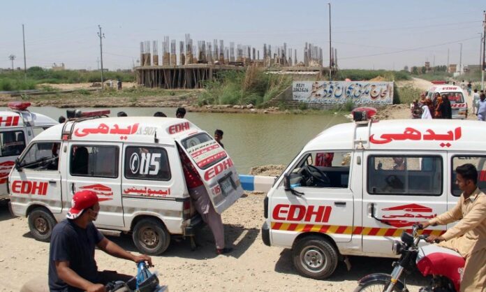 Speeding Buss Accident in Landhi Karachi