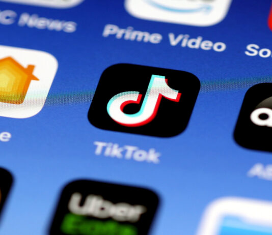 United States ban Chinese social media apps including Tik Tok United States ban Chinese social media apps including Tik Tok