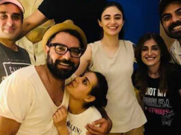 Here Yasir Hussain Playing on The Code of June Elia Yasir Hussain