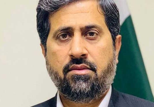 Shahbaz and Bilawal are reluctant to trust each other: Fayyaz Chauhan Shahbaz and Bilawal are reluctant to trust each other: Fayyaz Chauhan