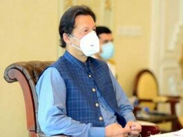 The federal cabinet reviewed the political and economic situation at today’s cabinet meeting The federal cabinet reviewed the political and economic situation at today's cabinet meeting
