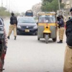 Robbers loot 10 mobile shops in Karachi Gulshan-e-Iqbal Robbers loot 10 mobile shops in Karachi Gulshan-e-Iqbal