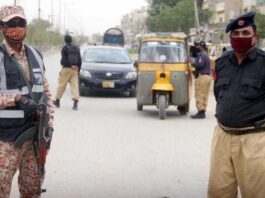 Robbers loot 10 mobile shops in Karachi Gulshan-e-Iqbal Robbers loot 10 mobile shops in Karachi Gulshan-e-Iqbal