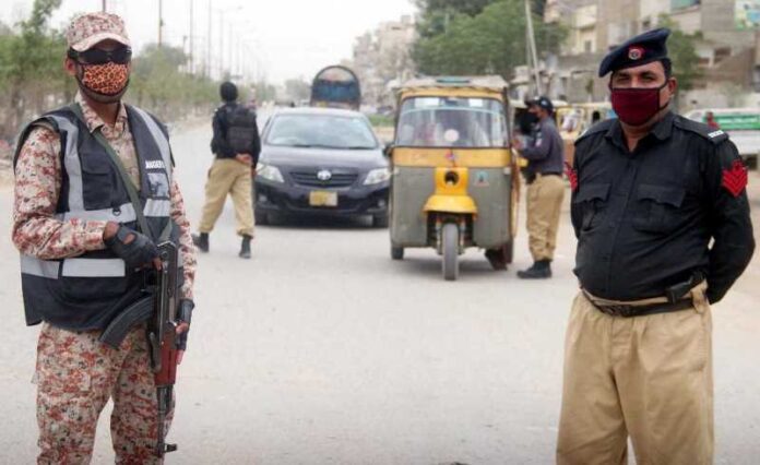 Robbers loot 10 mobile shops in Karachi Gulshan-e-Iqbal