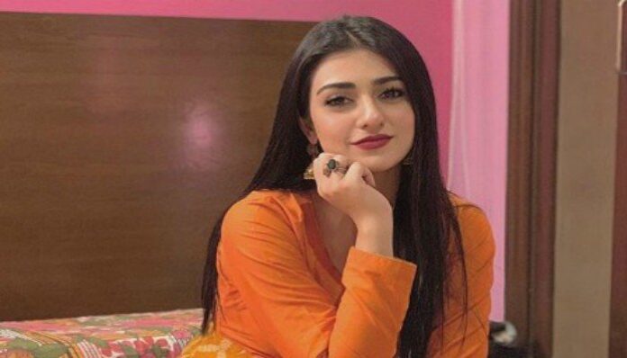 TV actress Sarah Khan gets engaged