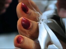 During the altercation, a police officer shot dead a female neighbor During the altercation, a police officer shot dead a female neighbor