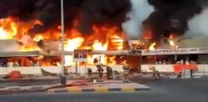 Large fire under control in Ajman closed market: Police