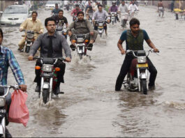 Heavy rains in Lahore and adjoining areas Heavy rains in Lahore and adjoining areas