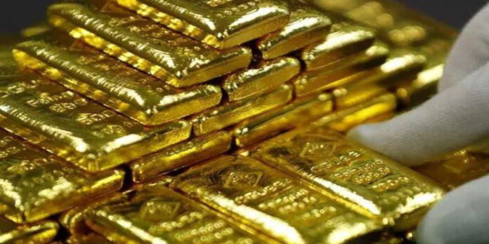 An increase of Rs 2,000 in gold prices in Pakistan