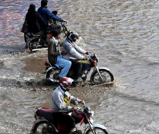 The Sindh Chief Minister Formed District Monitoring Teams To Deal With The Rain Emergency Heavy Rain Lashes in Karachi