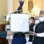 Senior Hurriyat Leader Syed Ali Gilani Received Pakistan’s Highest Honor High Citizen Awards