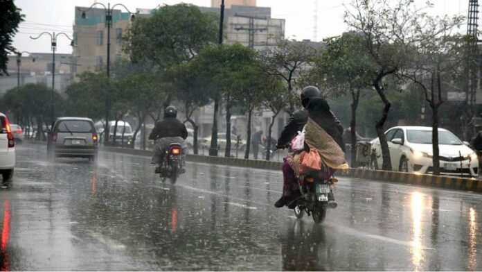 Light Rain in Karachi