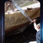 Armed With Saws And Ropes, Residents of Neelum Valley Cleared The Closed Roads Neelum Road Open