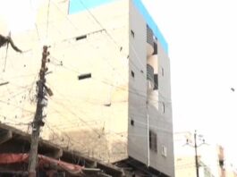 Karachi: Wife, Father Arrested For Throwing Newborn Baby From Second Floor Newborn Baby Thrown from 2nd Floor in Karachi