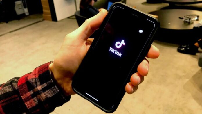 Microsoft is considering buying Tik Tok