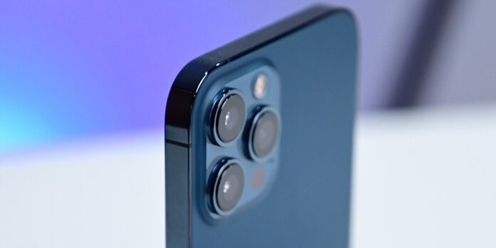 Apple Decides To Stop Upgrading Lens of iPhone Cameras By 2023