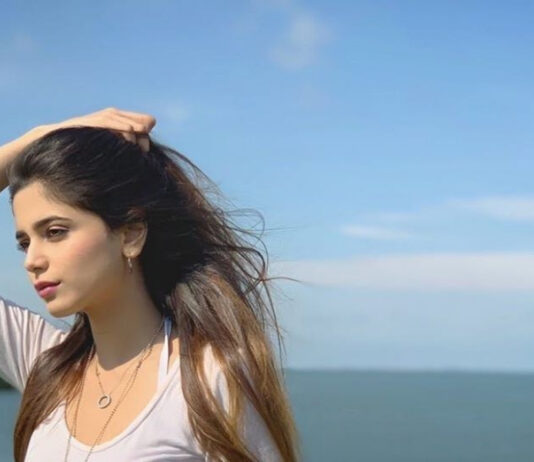 Aima Baig Reveals That She Weighed More Than 75kg During College Aima Baig Reveals That She Weighed More Than 75kg During College