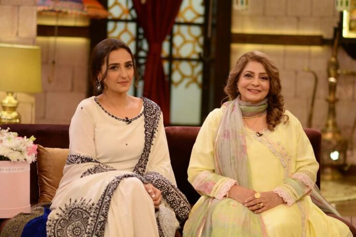Momal Sheikh's mother and Sonia Hussain is emotional in GM Sean Sehore
