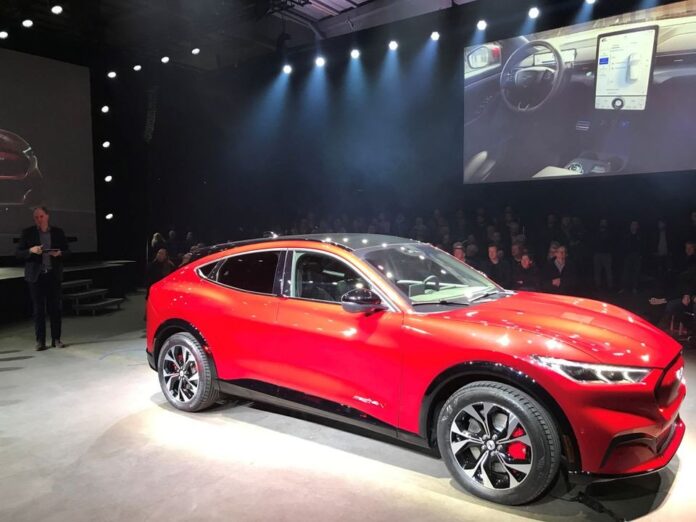Doug Field, in partnership with Ford Motor Company, intends to develop the carmaker's advanced technology Doug Field, in partnership with Ford Motor Company, intends to develop the carmaker's advanced technology