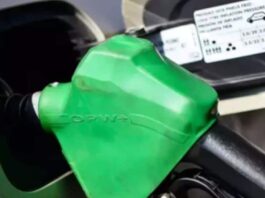 Petrol price per liter likely to fall sharply Petrol price per liter likely to fall sharply