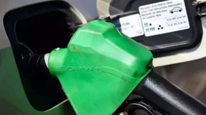 Petrol price per liter likely to fall sharply