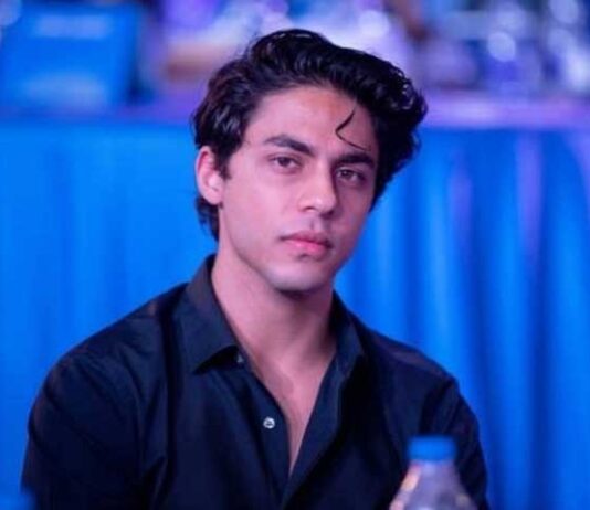 Aryan Khan promised financial support to the families of some prisoners after release Aryan Khan promised financial support to the families of some prisoners after release