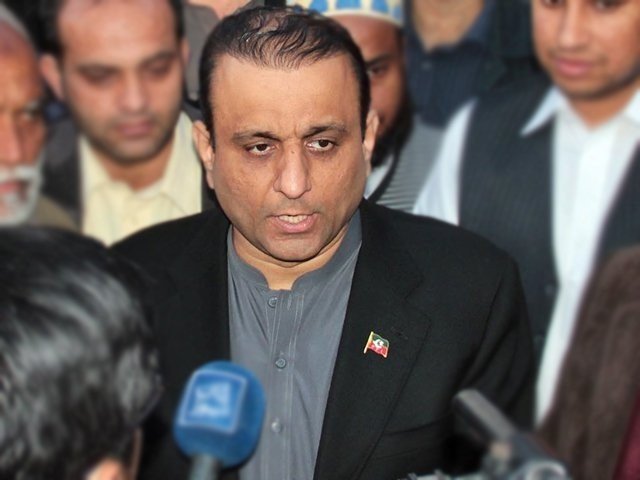 Aleem Khan decides to resign from ministry