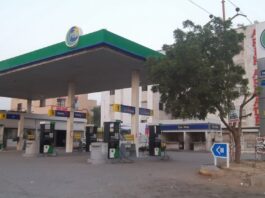 Talks continue to end petrol pump strike Talks continue to end petrol pump strike